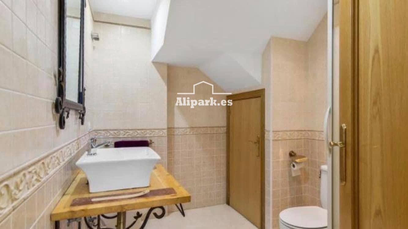 7 bedroom Bungalow for sale in Muchamiel / Mutxamel with pool garage - € 550,000 (Ref: 9453388)