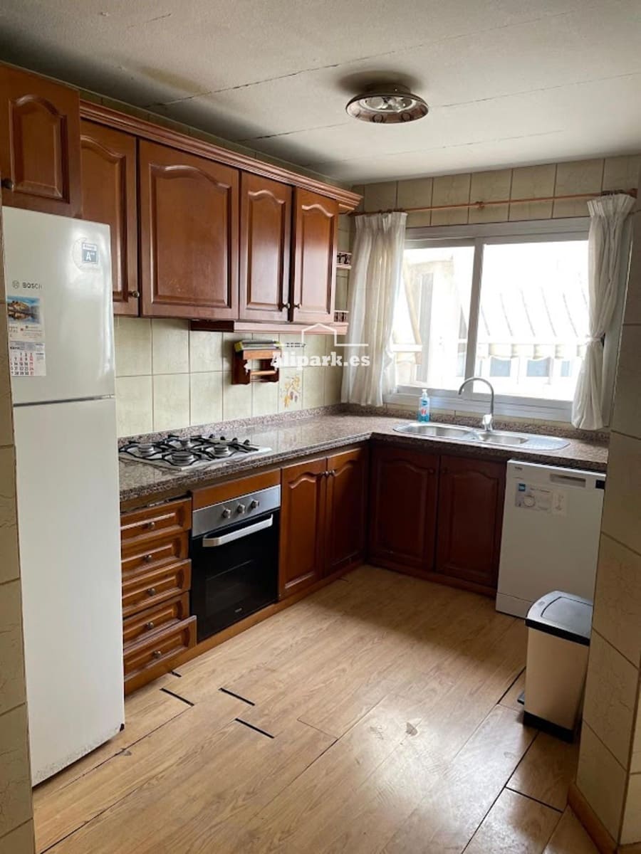 4 bedroom Flat for sale in Alicante / Alacant city - € 670,000 (Ref: 9453391)