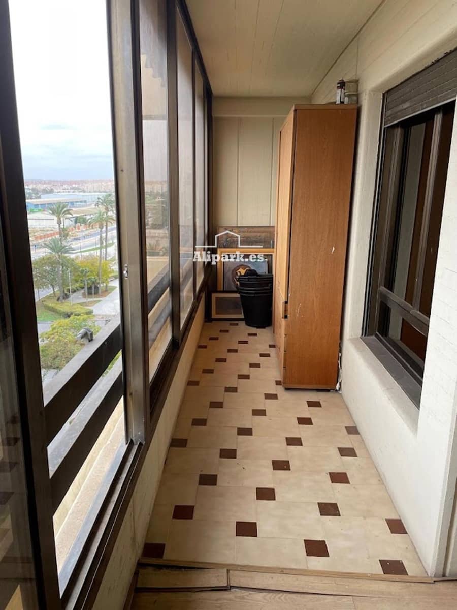 4 bedroom Flat for sale in Alicante / Alacant city - € 670,000 (Ref: 9453391)