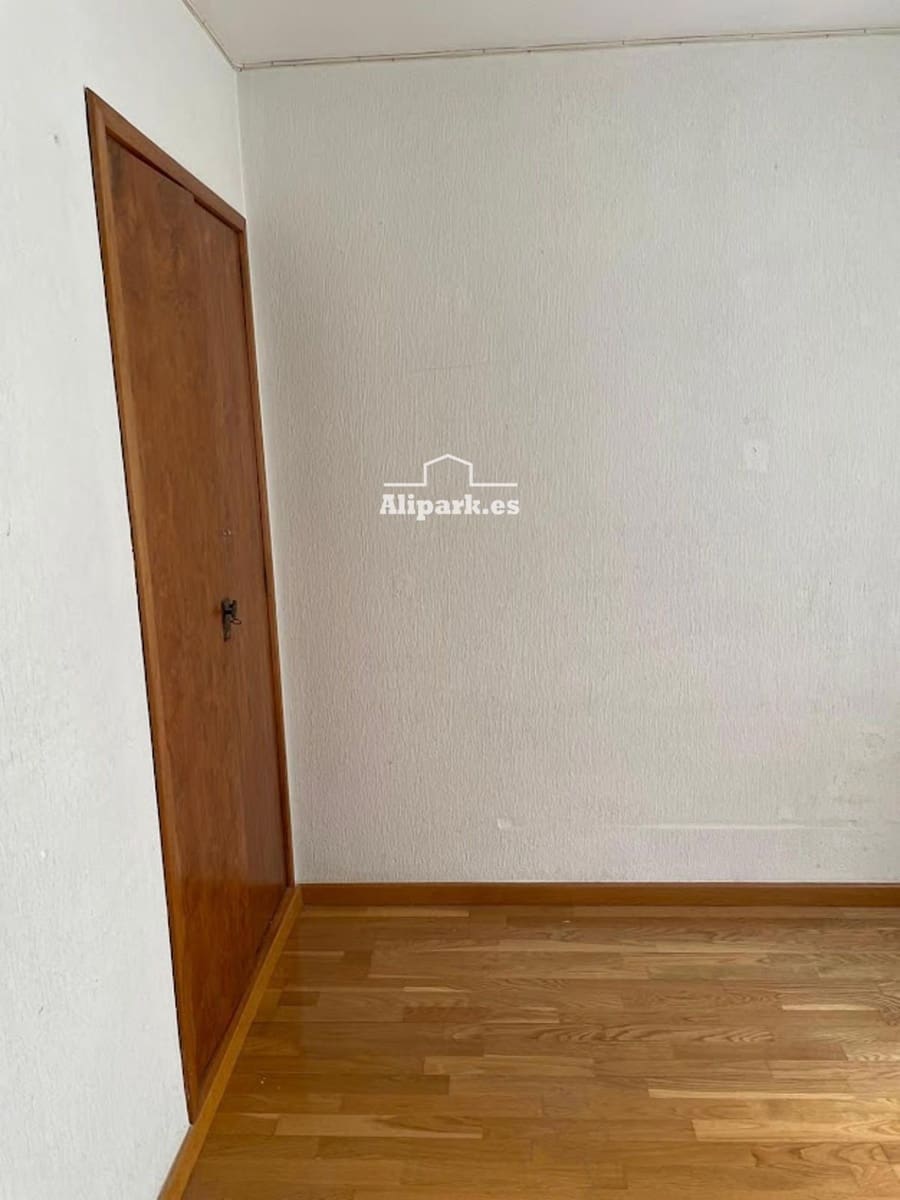 4 bedroom Flat for sale in Alicante / Alacant city - € 670,000 (Ref: 9453391)