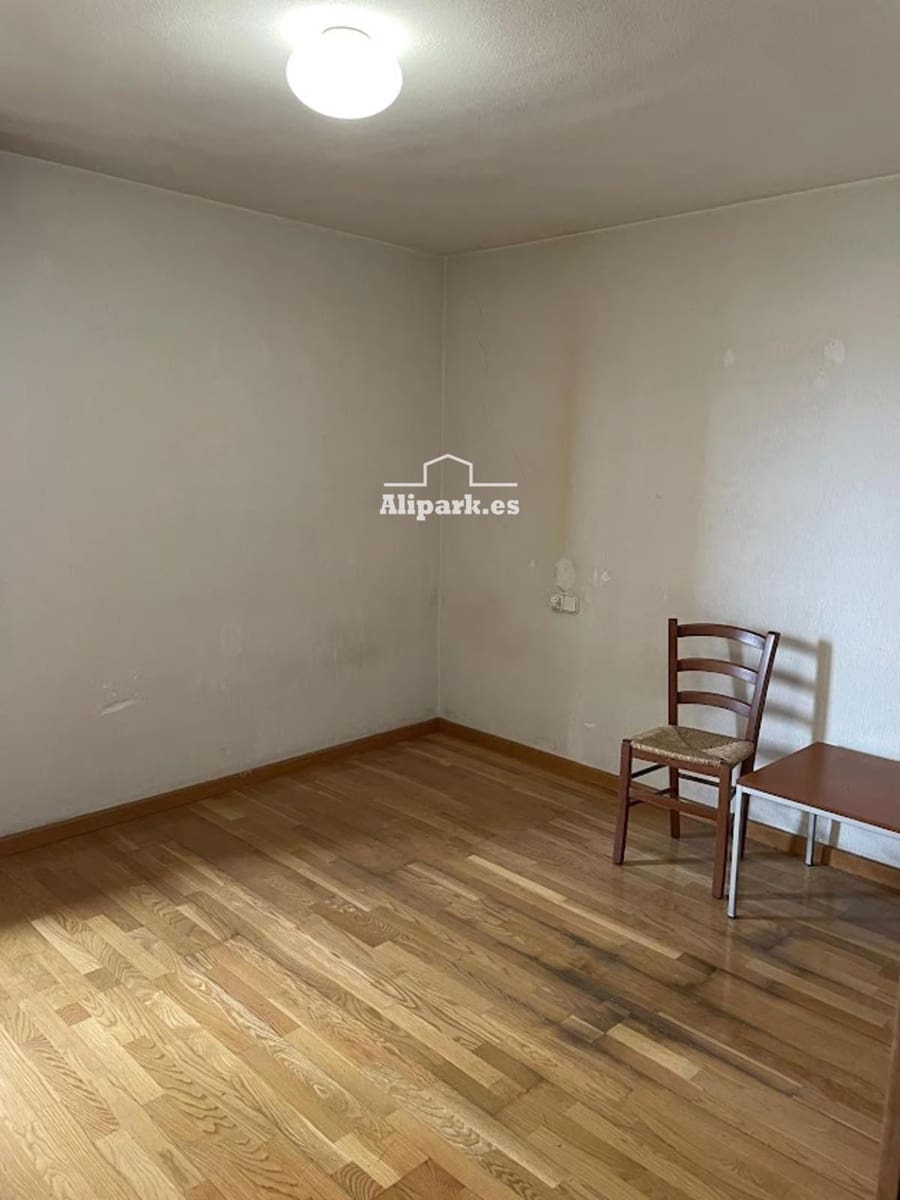 4 bedroom Flat for sale in Alicante / Alacant city - € 670,000 (Ref: 9453391)