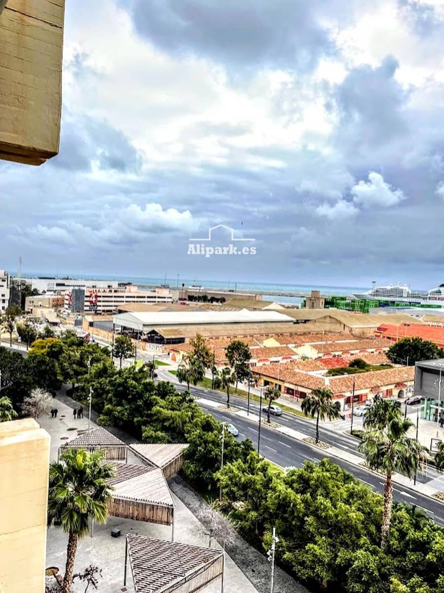 4 bedroom Flat for sale in Alicante / Alacant city - € 670,000 (Ref: 9453391)