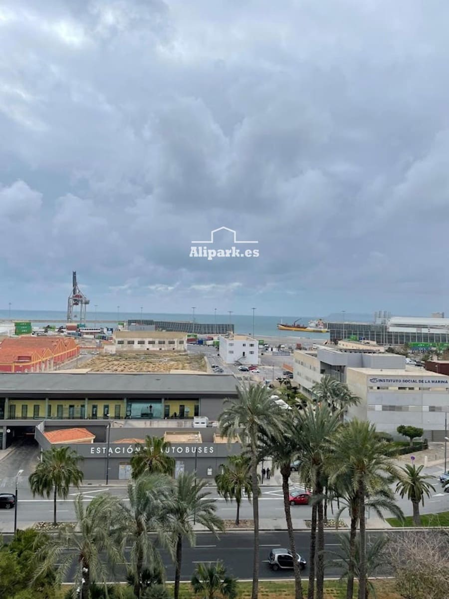 4 bedroom Flat for sale in Alicante / Alacant city - € 670,000 (Ref: 9453391)