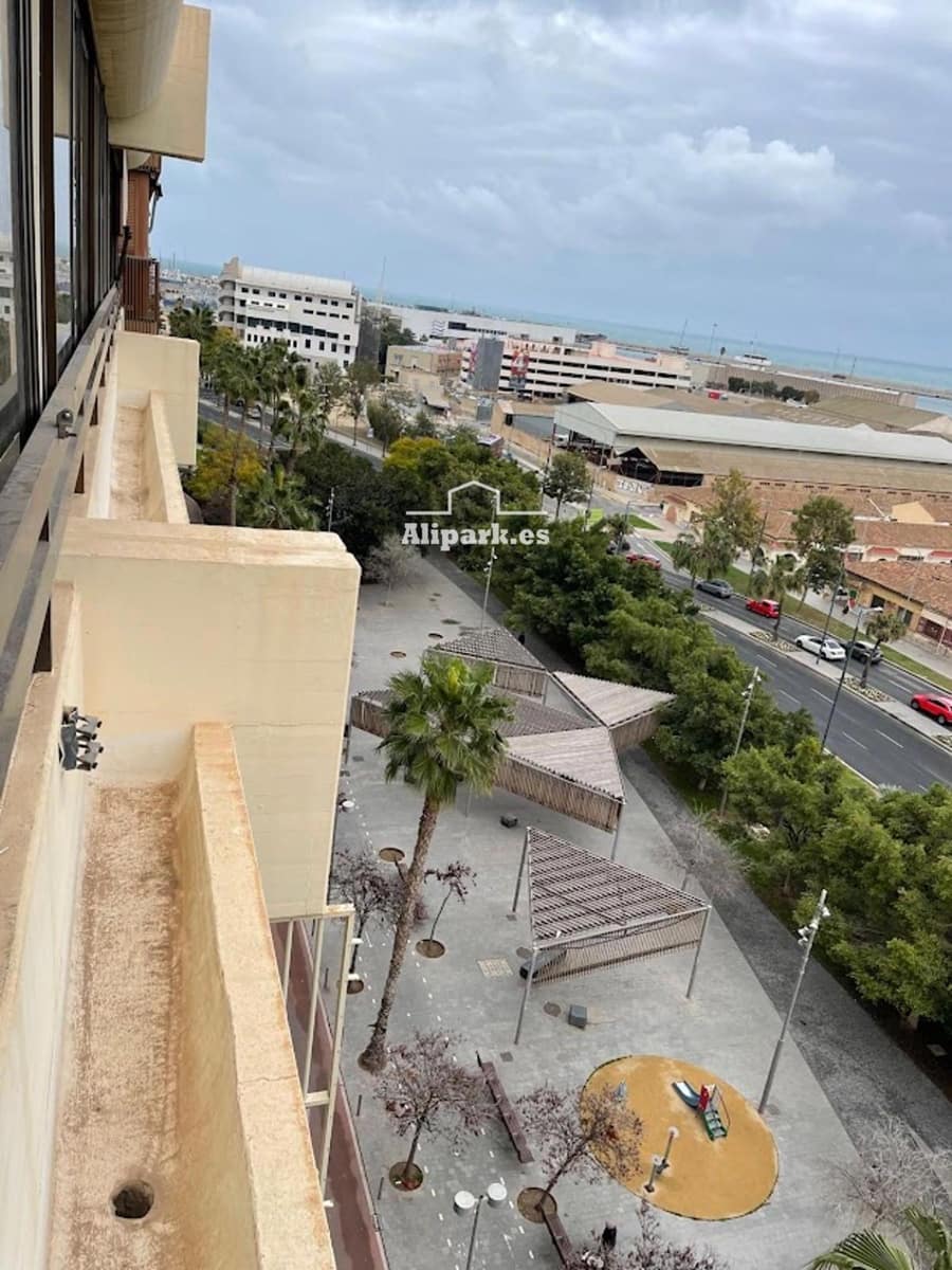 4 bedroom Flat for sale in Alicante / Alacant city - € 670,000 (Ref: 9453391)