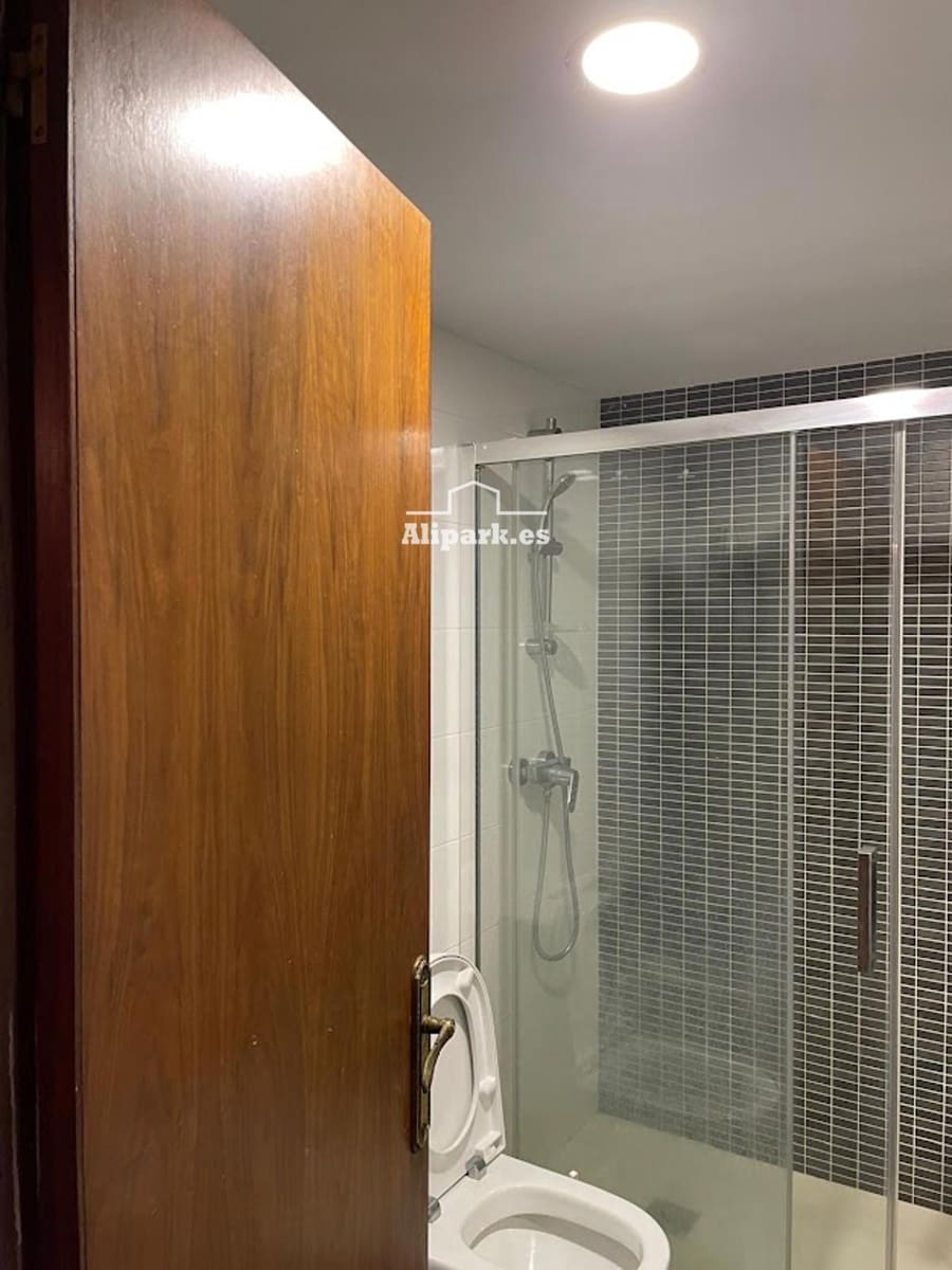 4 bedroom Flat for sale in Alicante / Alacant city - € 670,000 (Ref: 9453391)