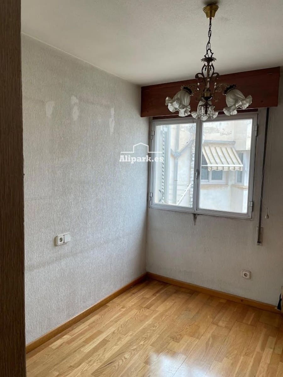 4 bedroom Flat for sale in Alicante / Alacant city - € 670,000 (Ref: 9453391)