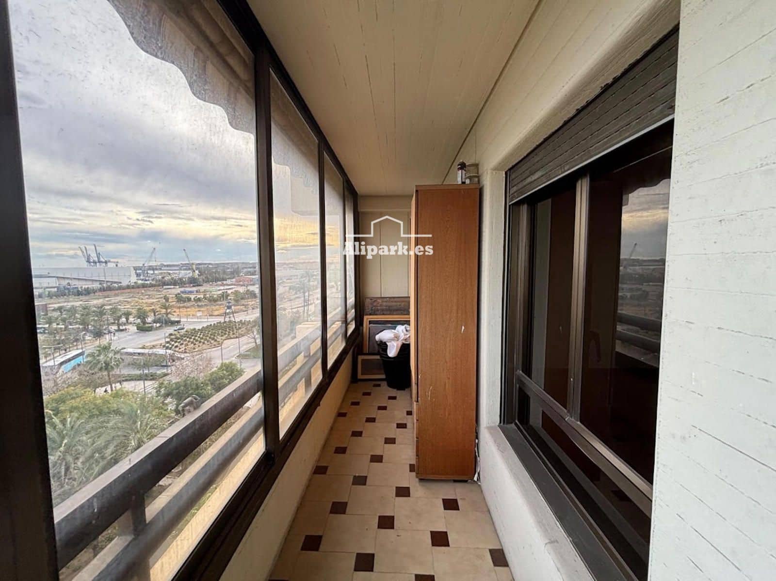 4 bedroom Flat for sale in Alicante / Alacant city - € 670,000 (Ref: 9453391)