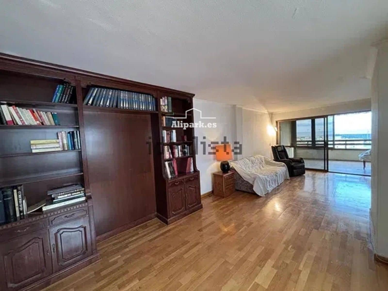 4 bedroom Flat for sale in Alicante / Alacant city - € 670,000 (Ref: 9453391)