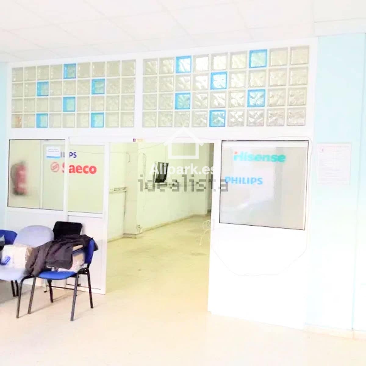 Commercial for sale in Alicante / Alacant city - € 130,000 (Ref: 9453393)