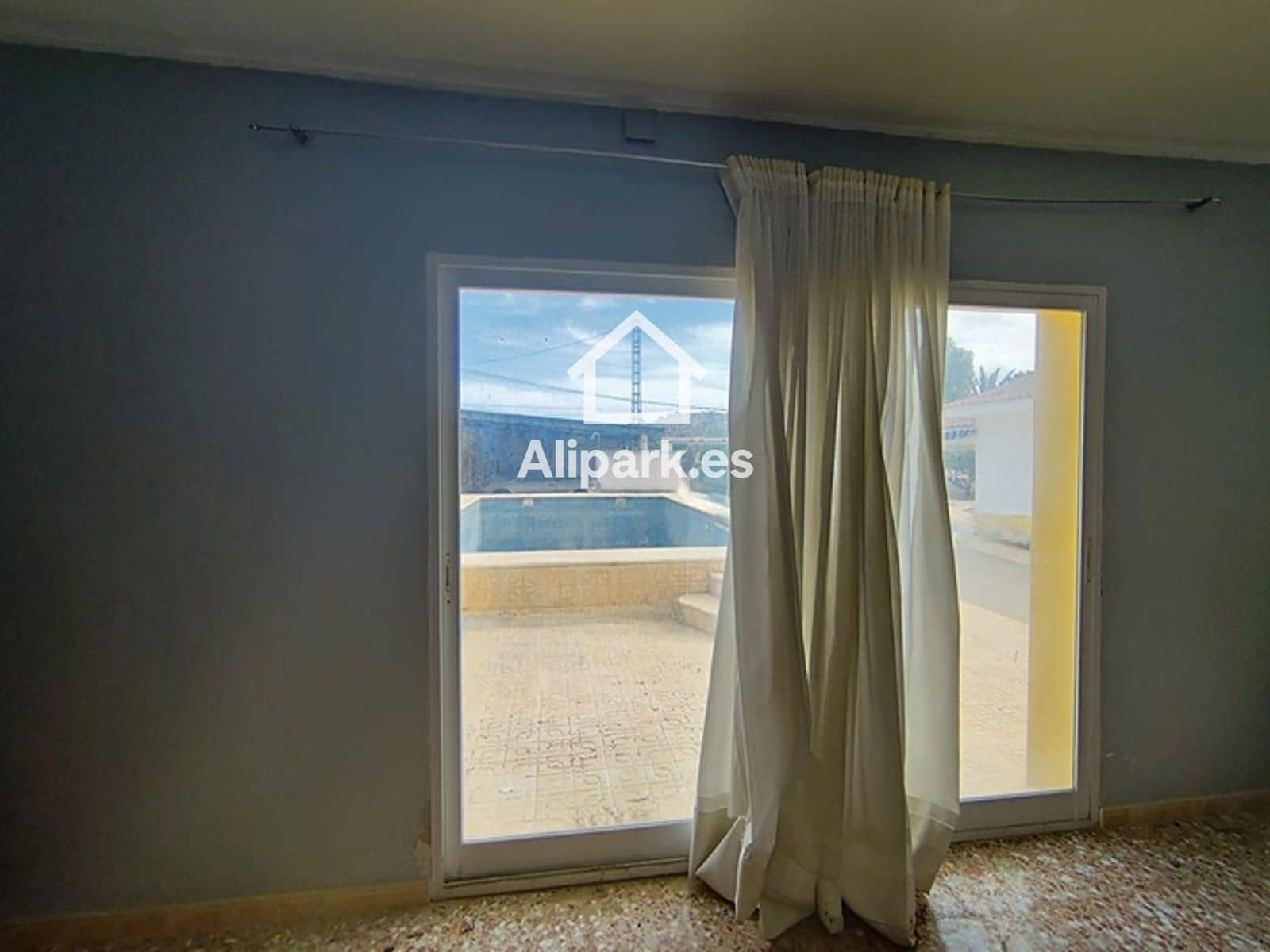 5 slaapkamer Finca/Landhuis te koop in Alicante stad met zwembad garage - € 285.000 (Ref: 9453396)