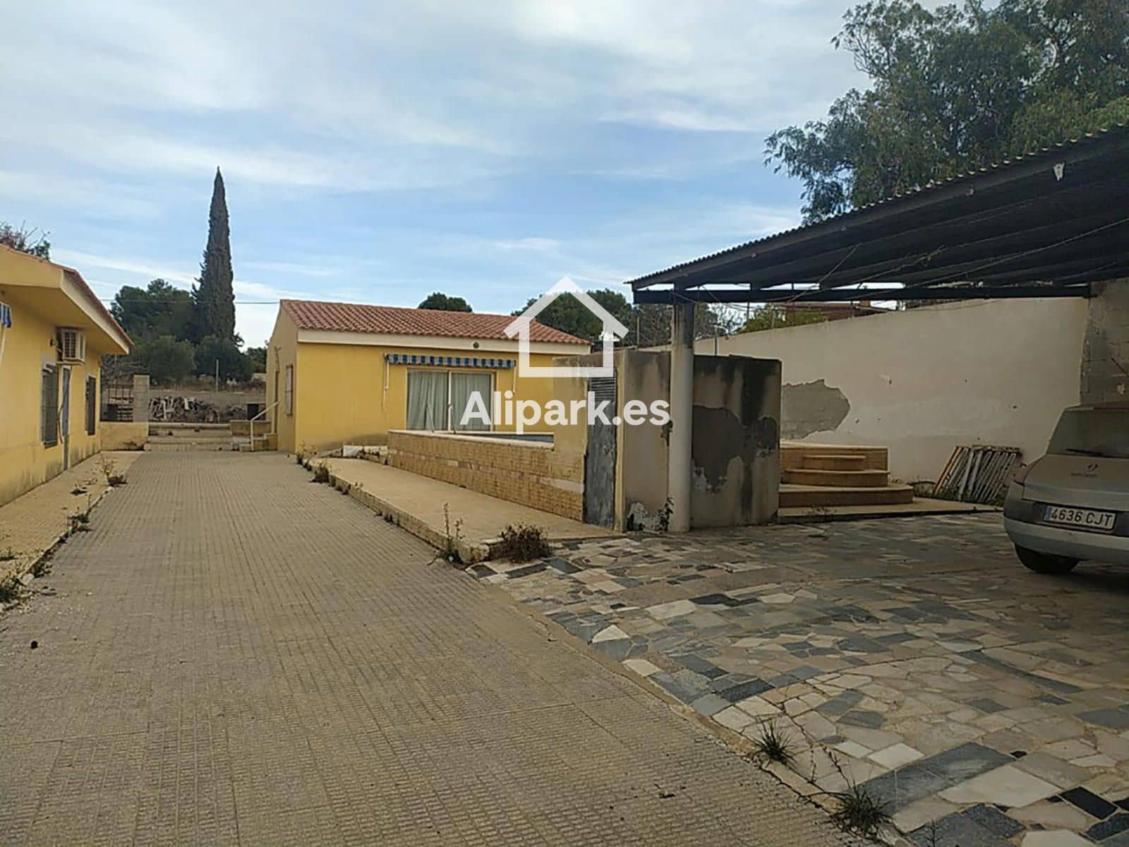 5 slaapkamer Finca/Landhuis te koop in Alicante stad met zwembad garage - € 285.000 (Ref: 9453396)