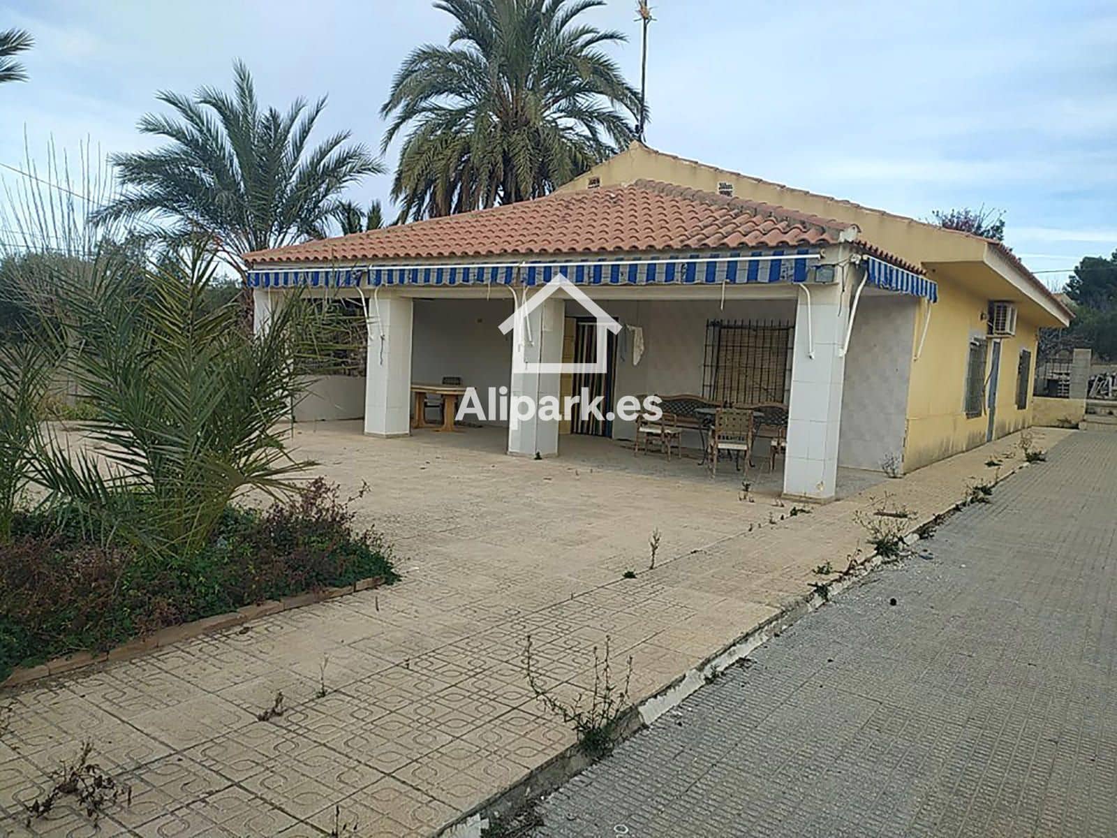 5 slaapkamer Finca/Landhuis te koop in Alicante stad met zwembad garage - € 285.000 (Ref: 9453396)
