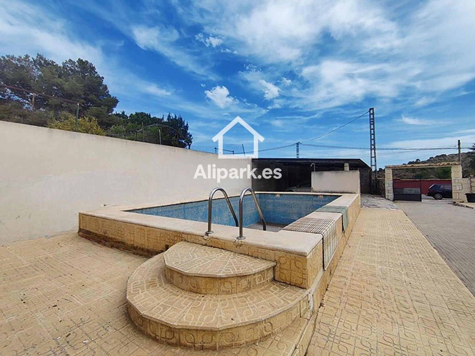 5 slaapkamer Finca/Landhuis te koop in Alicante stad met zwembad garage - € 285.000 (Ref: 9453396)