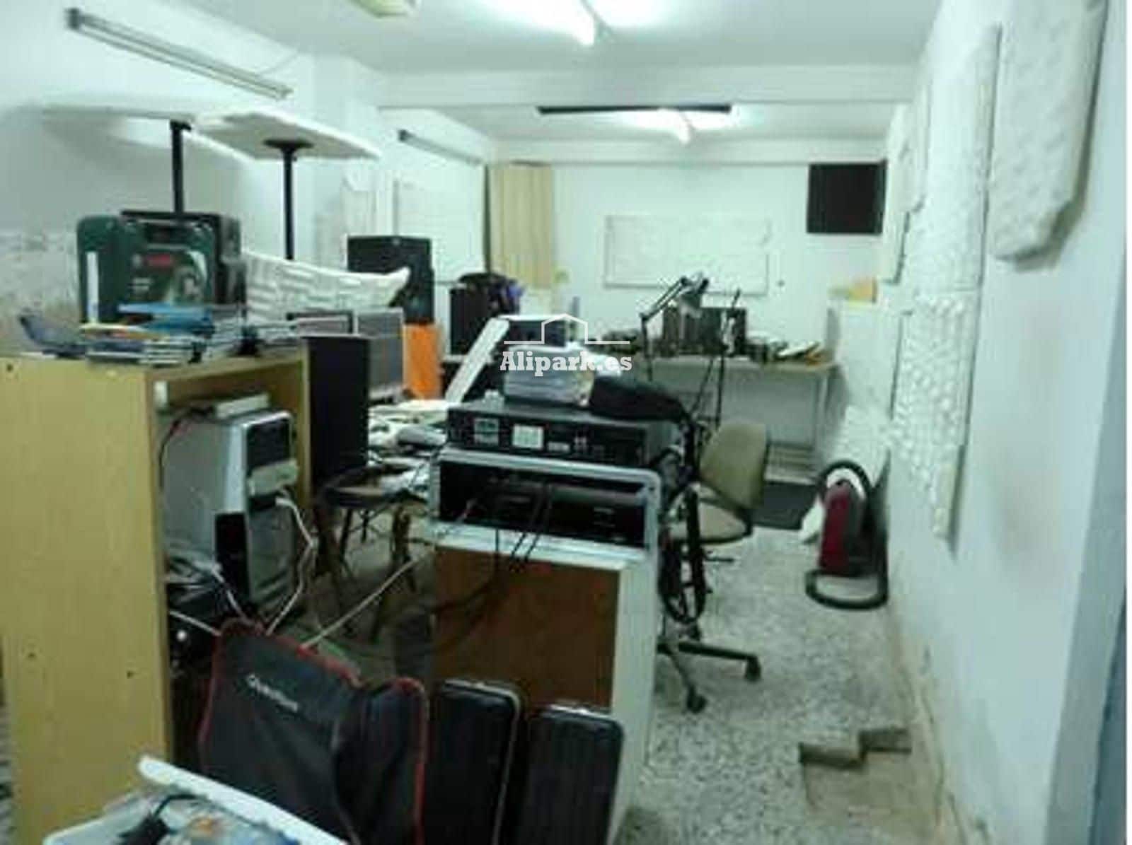 Kaupallinen myytävänä paikassa Alicante kaupunki - 69 000 € (Ref: 9453397)