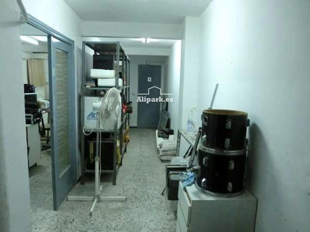 Kaupallinen myytävänä paikassa Florida Baja, Alicante kaupunki - 69 000 € (Ref: 9453397)