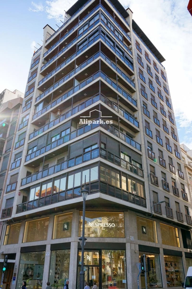 5 bedroom Flat for sale in Alicante / Alacant city - € 625,000 (Ref: 9453403)