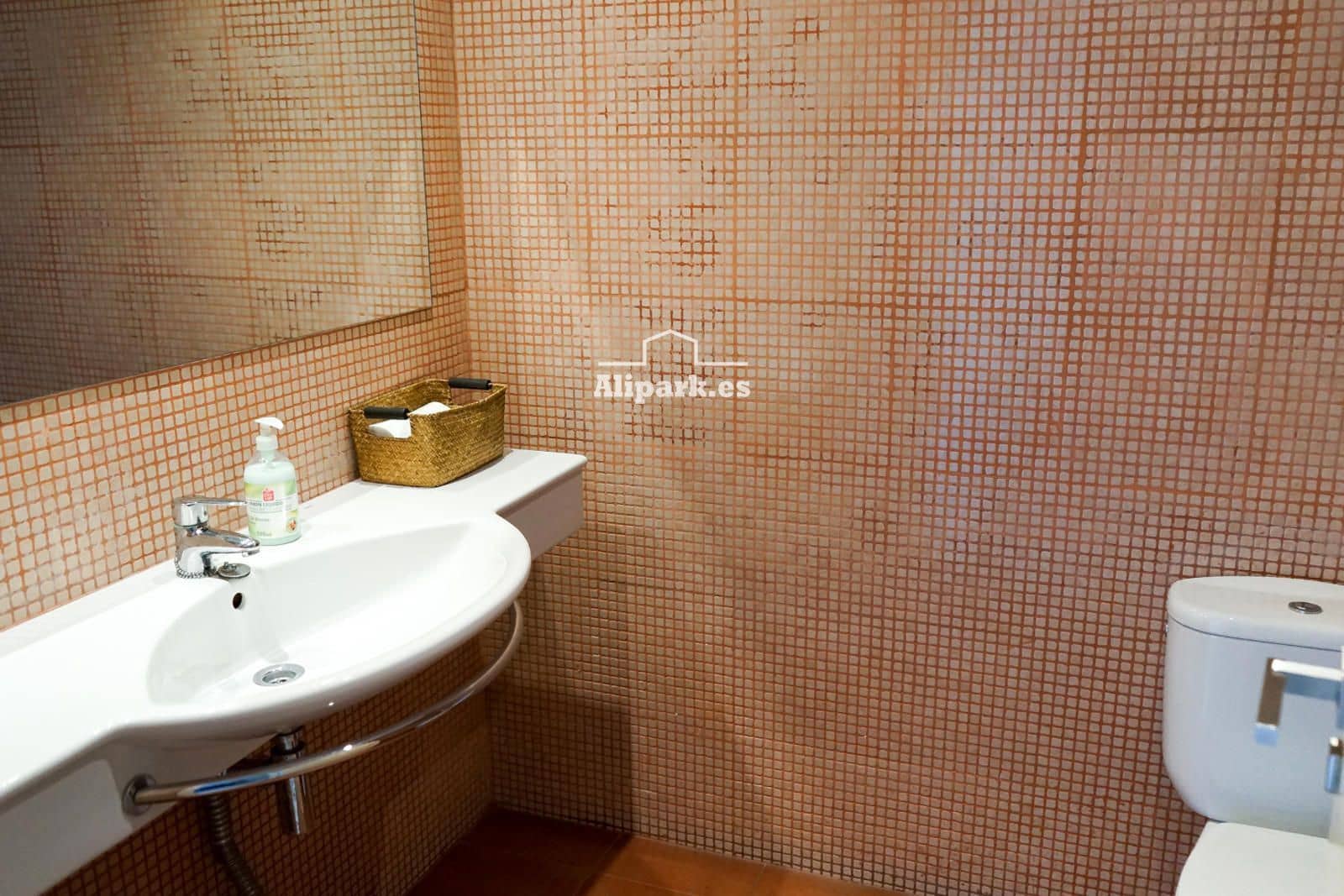 5 bedroom Flat for sale in Alicante / Alacant city - € 625,000 (Ref: 9453403)