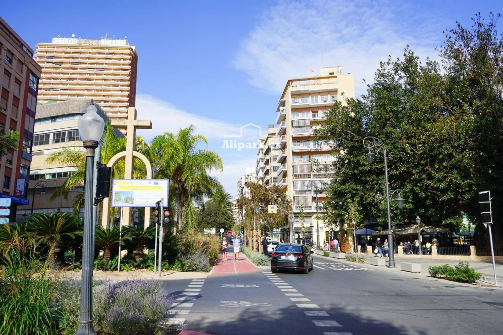 5 bedroom Flat for sale in Alicante / Alacant city - € 625,000 (Ref: 9453403)