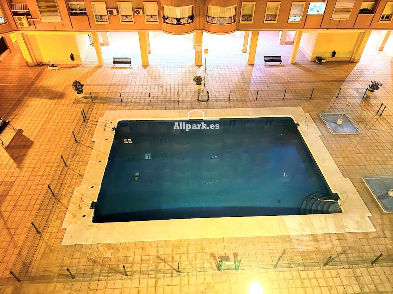 3 bedroom Flat for sale in Alicante / Alacant city with pool garage - € 225,000 (Ref: 9453406)