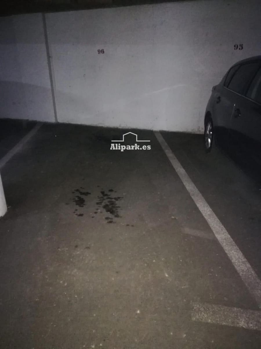 Garage for sale in Alicante / Alacant city - € 40,000 (Ref: 9453407)