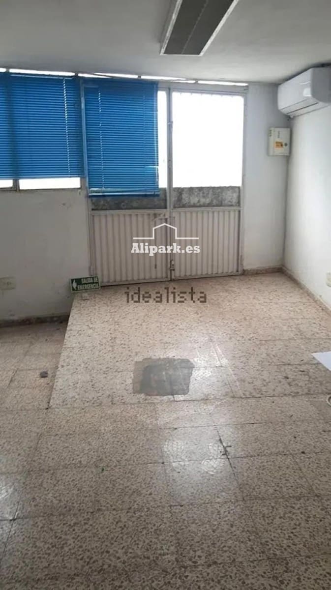 Kaupallinen myytävänä paikassa Alicante kaupunki - 310 000 € (Ref: 9453409)