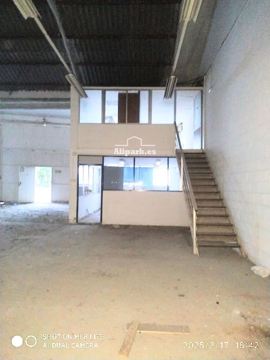 Kaupallinen myytävänä paikassa Alicante kaupunki - 310 000 € (Ref: 9453409)