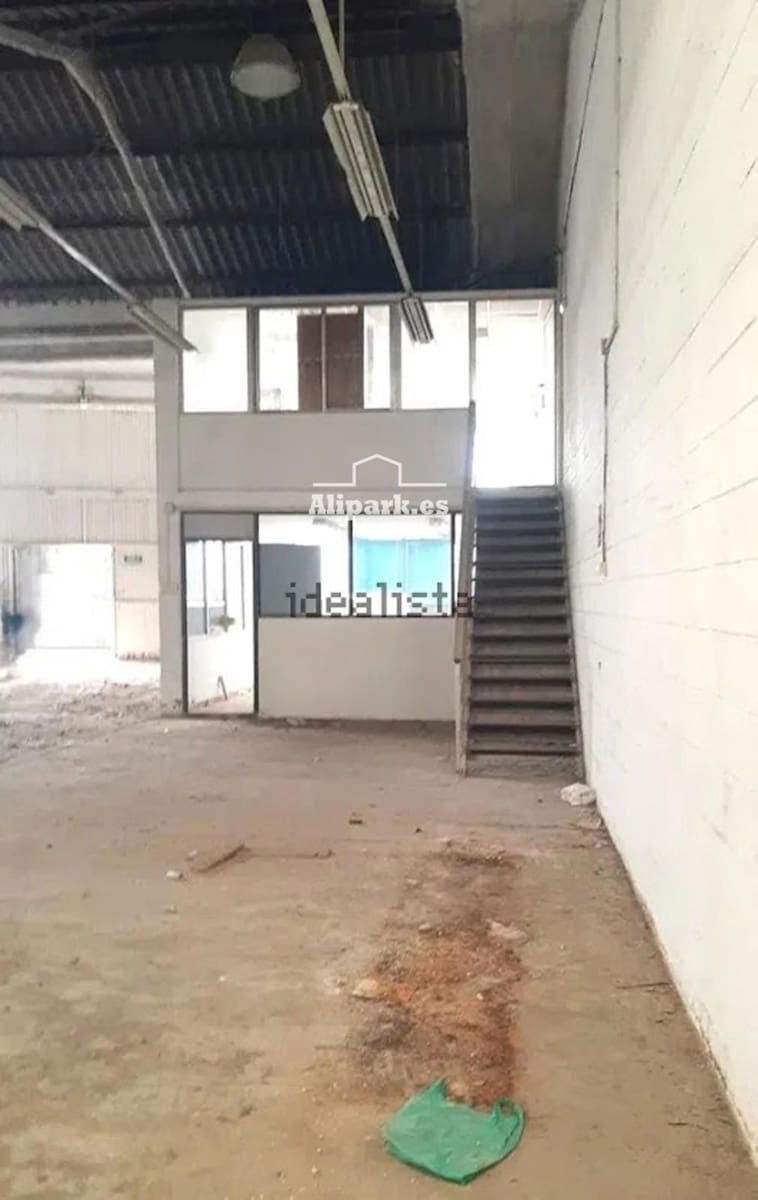 Kaupallinen myytävänä paikassa Alicante kaupunki - 310 000 € (Ref: 9453409)