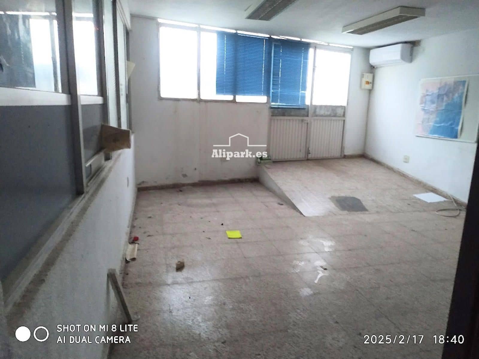 Kaupallinen myytävänä paikassa Alicante kaupunki - 310 000 € (Ref: 9453409)