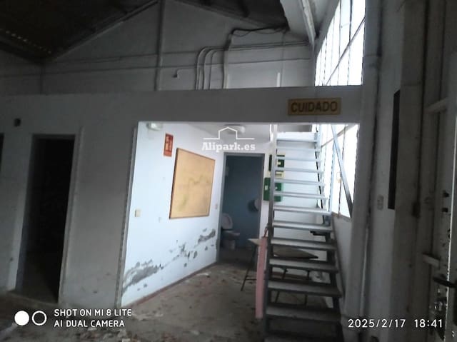 Kaupallinen myytävänä paikassa Ciudad de Asís, Alicante kaupunki - 310 000 € (Ref: 9453409)