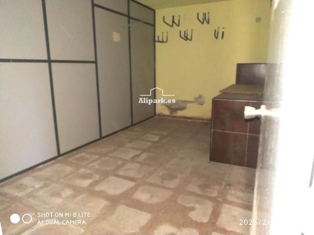 Kaupallinen myytävänä paikassa Ciudad de Asís, Alicante kaupunki - 310 000 € (Ref: 9453409)