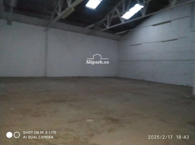 Kaupallinen myytävänä paikassa Ciudad de Asís, Alicante kaupunki - 310 000 € (Ref: 9453409)