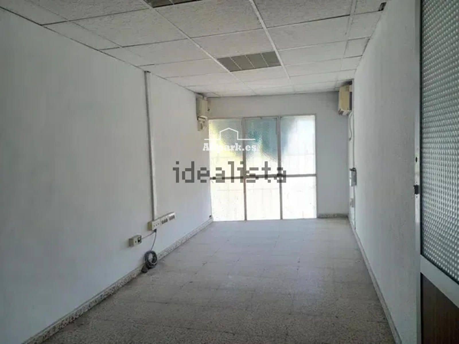 Kaupallinen myytävänä paikassa Alicante kaupunki - 310 000 € (Ref: 9453409)