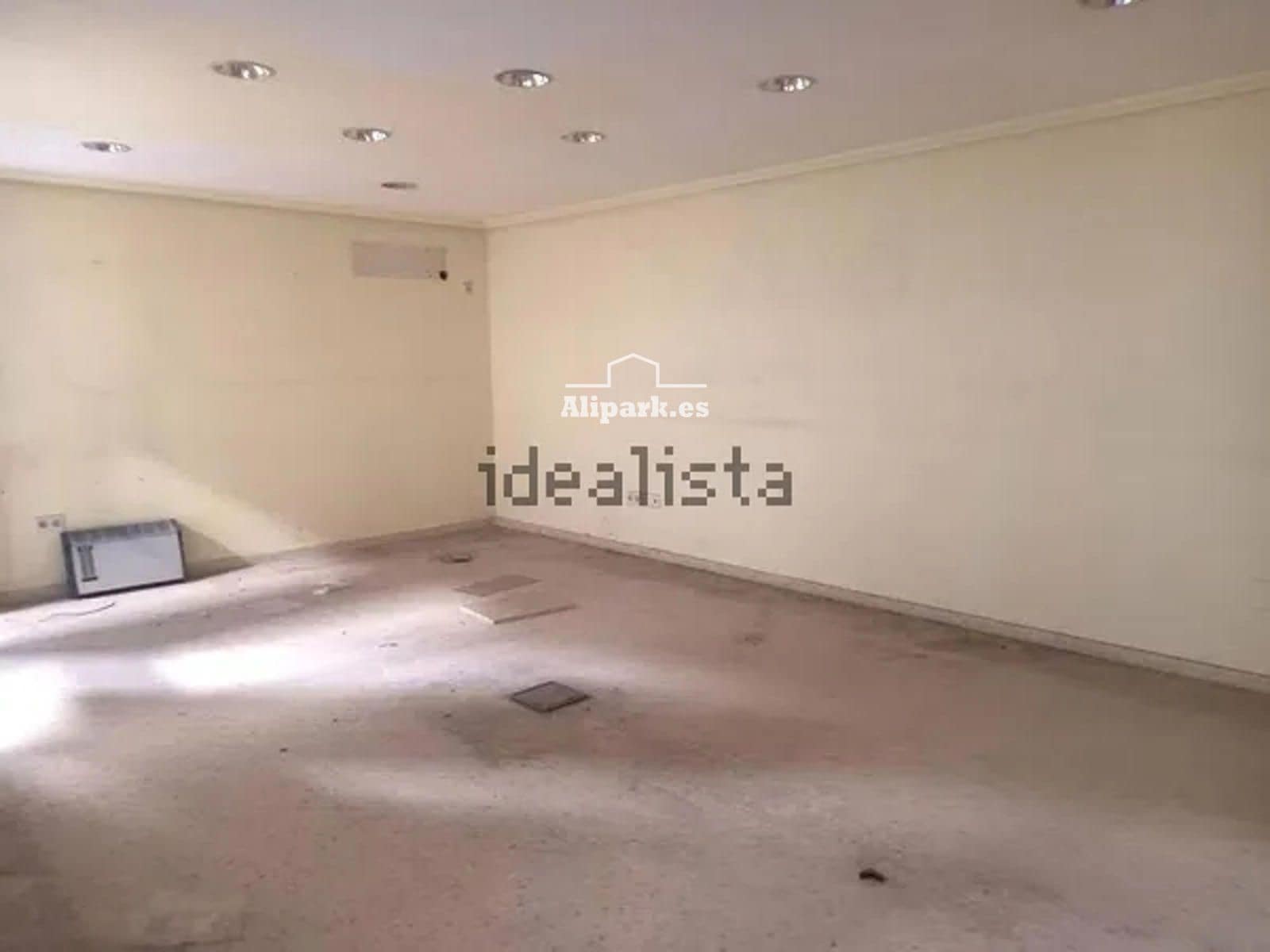 Kaupallinen myytävänä paikassa Alicante kaupunki - 310 000 € (Ref: 9453409)