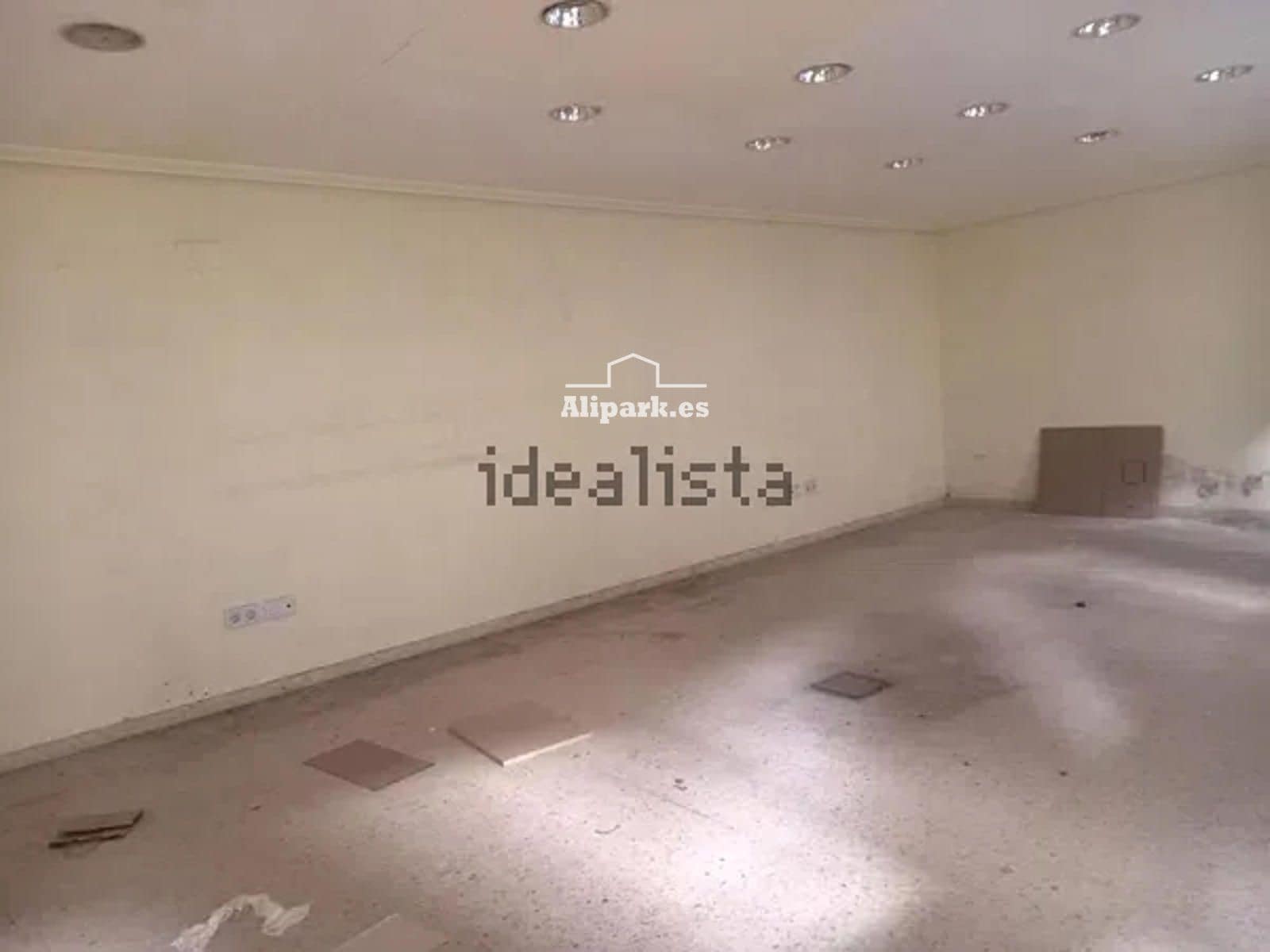 Kaupallinen myytävänä paikassa Alicante kaupunki - 310 000 € (Ref: 9453409)