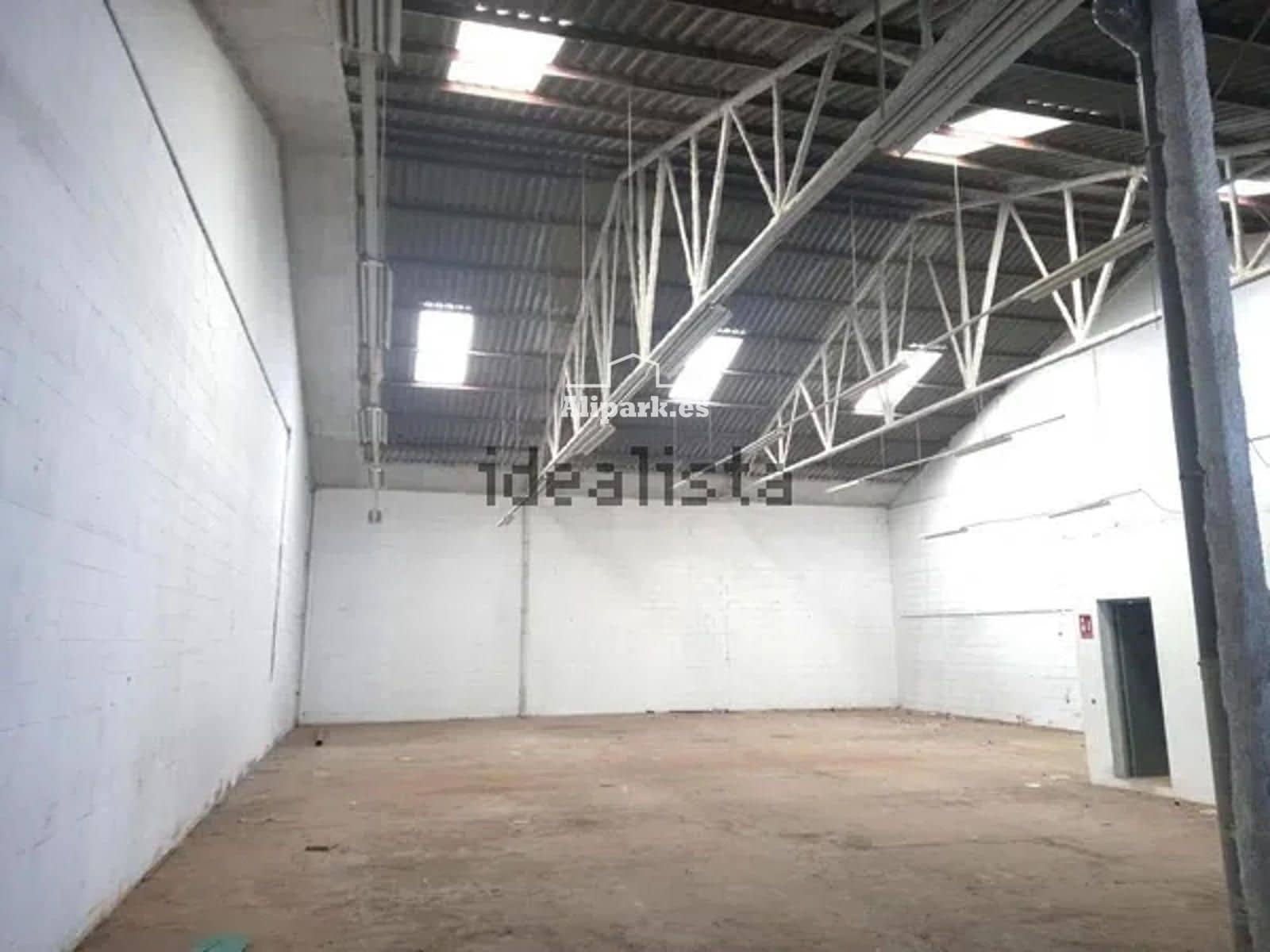 Kaupallinen myytävänä paikassa Alicante kaupunki - 310 000 € (Ref: 9453409)