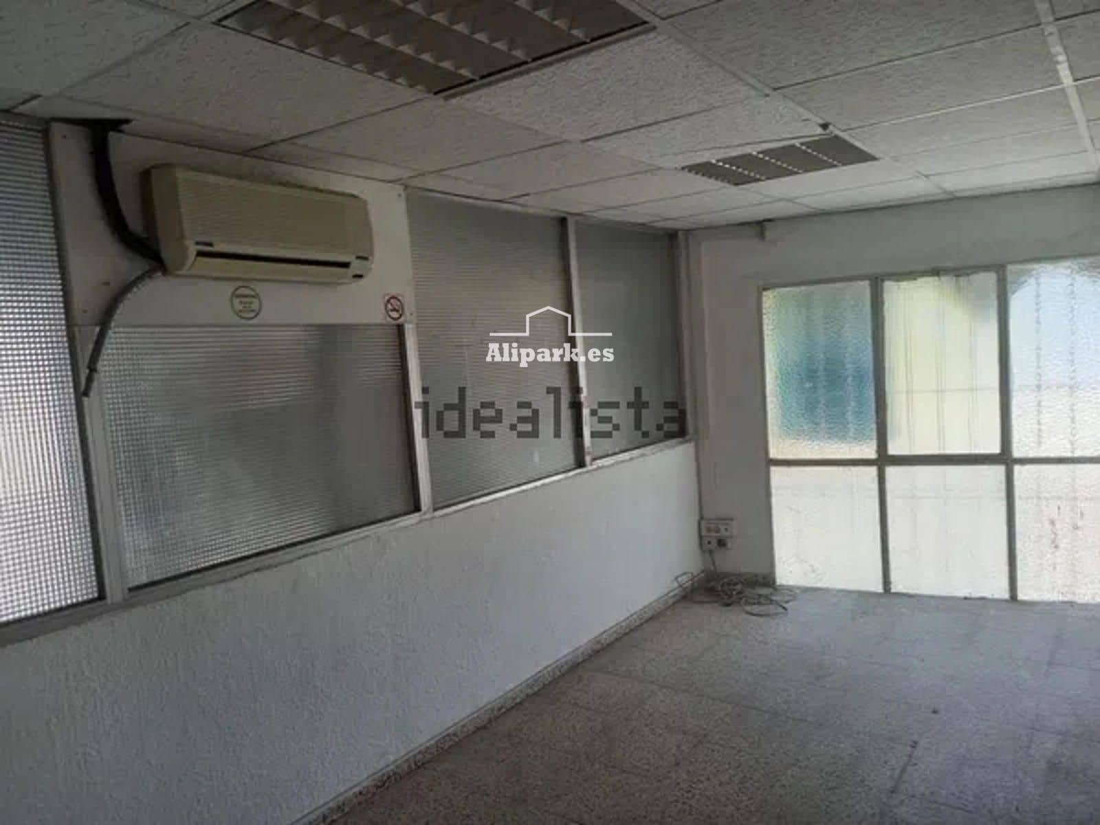 Kaupallinen myytävänä paikassa Alicante kaupunki - 310 000 € (Ref: 9453409)