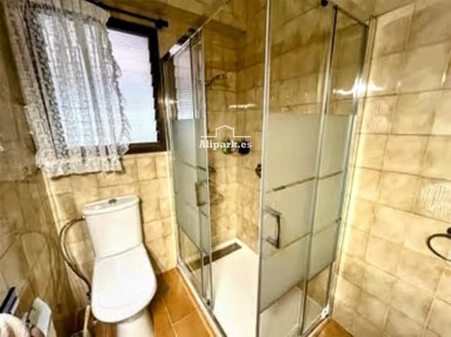 4 slaapkamer Flat te koop in Campoamor - Altozano, Alicante stad - € 229.000 (Ref: 9453410)