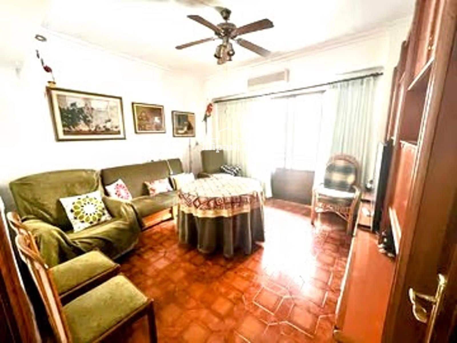 4 bedroom Flat for sale in Alicante / Alacant city - € 229,000 (Ref: 9453410)