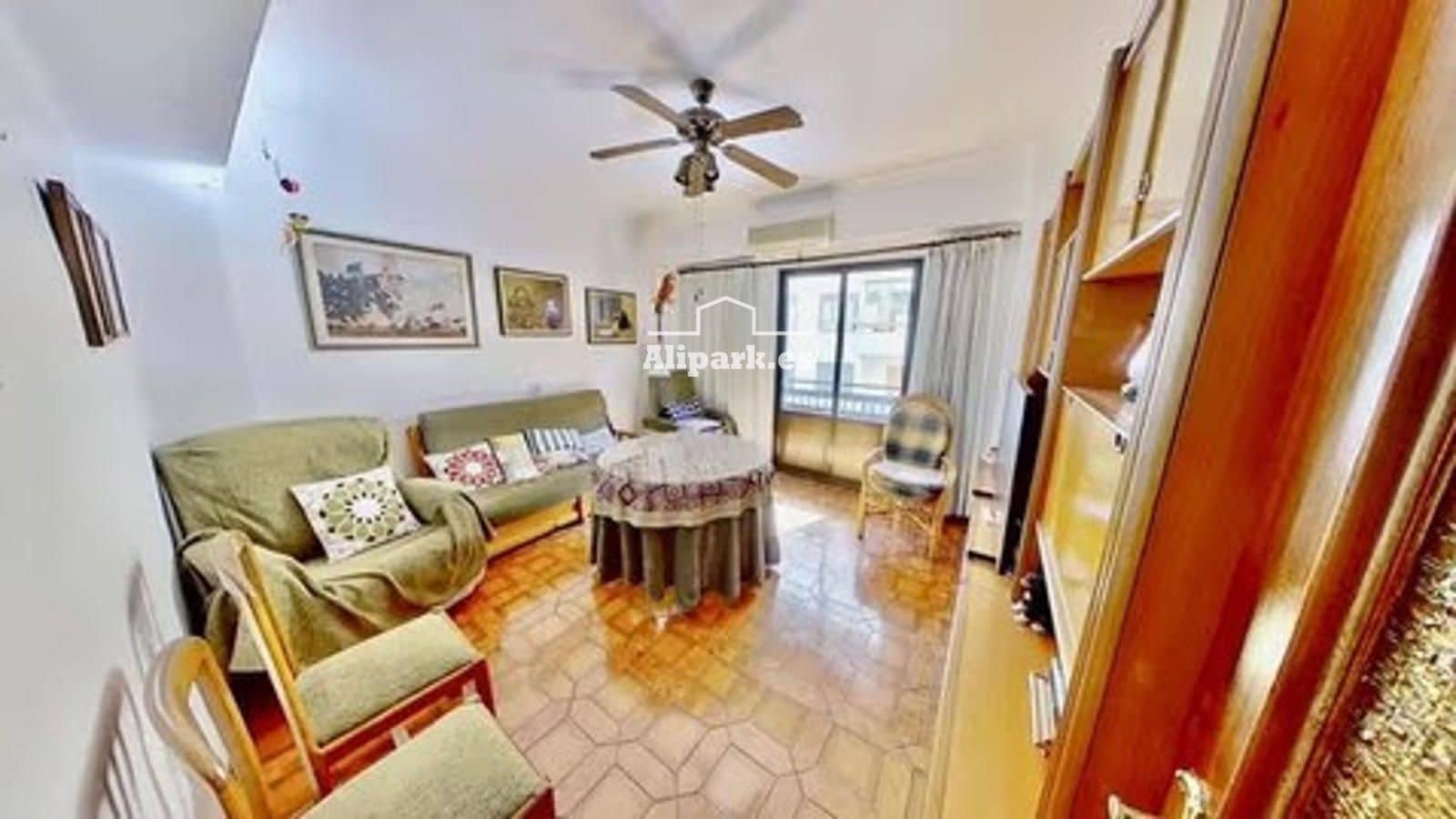 4 bedroom Flat for sale in Alicante / Alacant city - € 229,000 (Ref: 9453410)