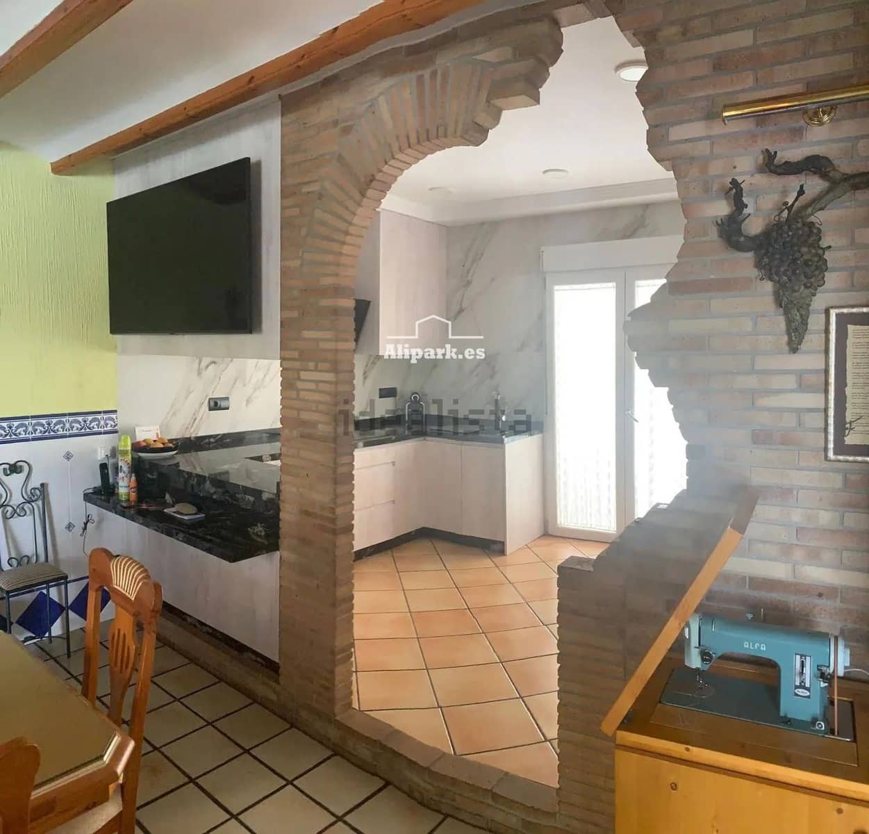 6 bedroom Villa for sale in San Vicente / Sant Vicent del Raspeig with pool garage - € 715,000 (Ref: 9453411)