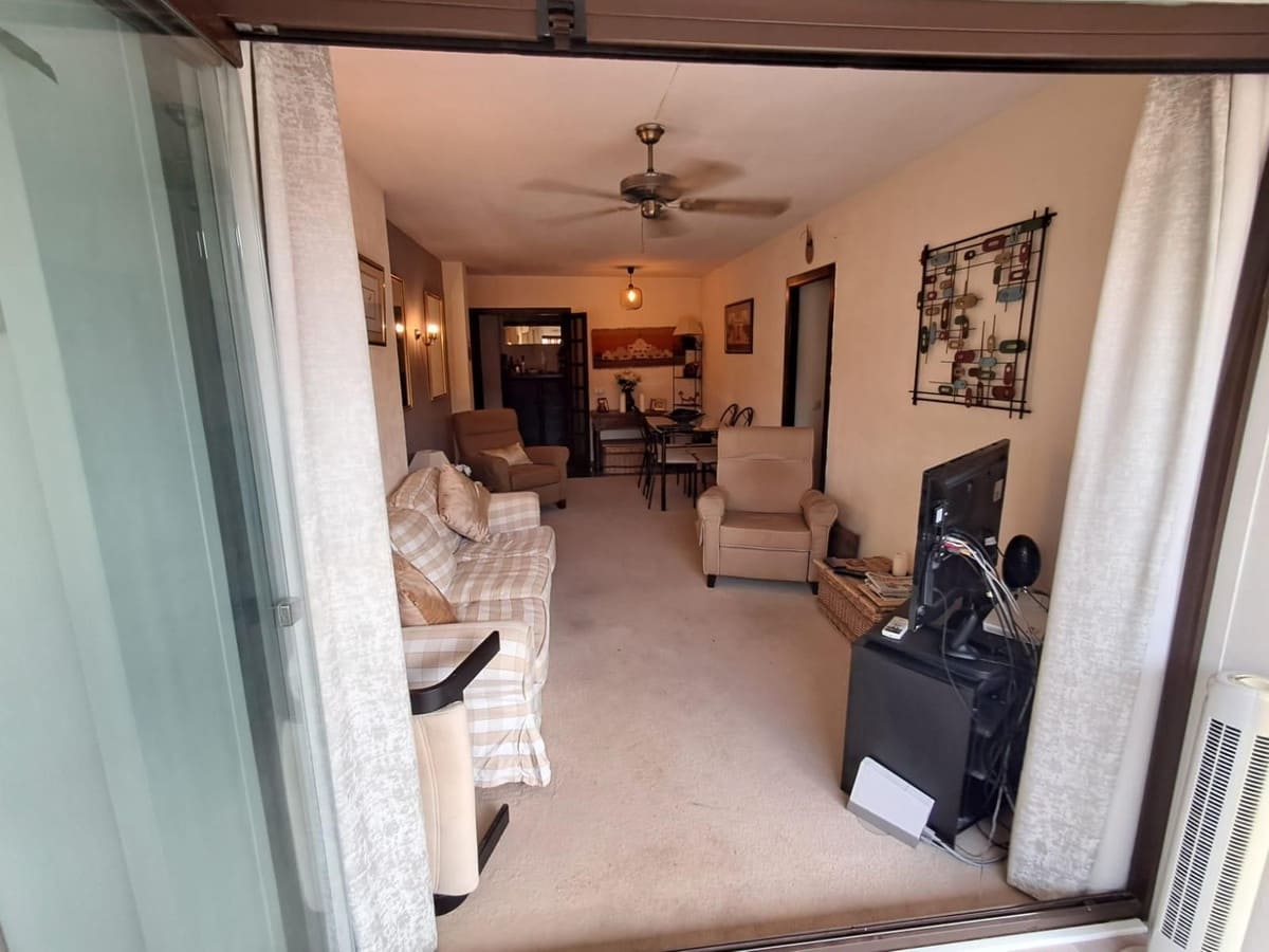 2 bedroom Apartment for sale in Fuengirola - € 405,000 (Ref: 9479573)