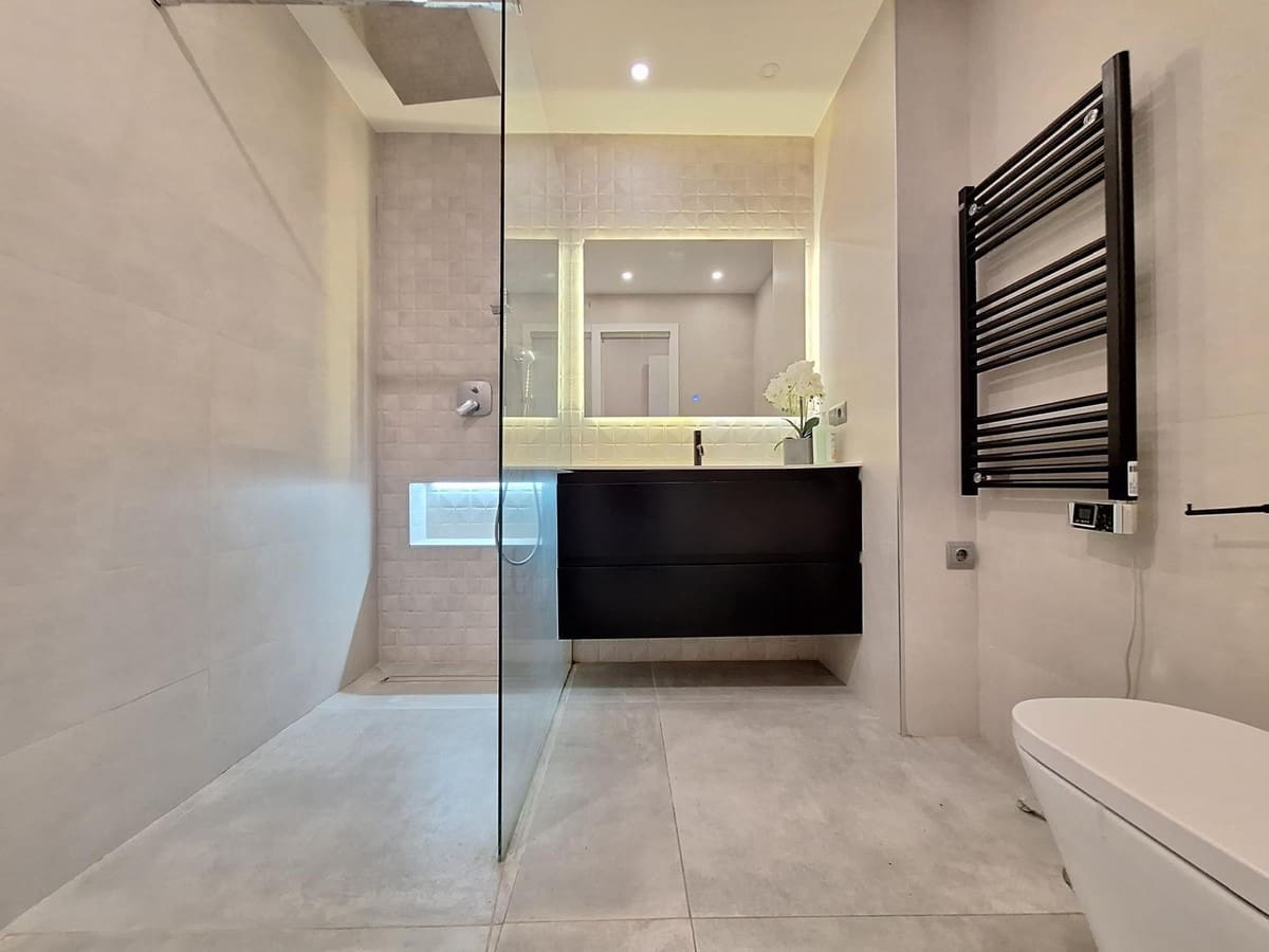 2 bedroom Apartment for sale in Bel-Air with pool - € 405,000 (Ref: 9479574)