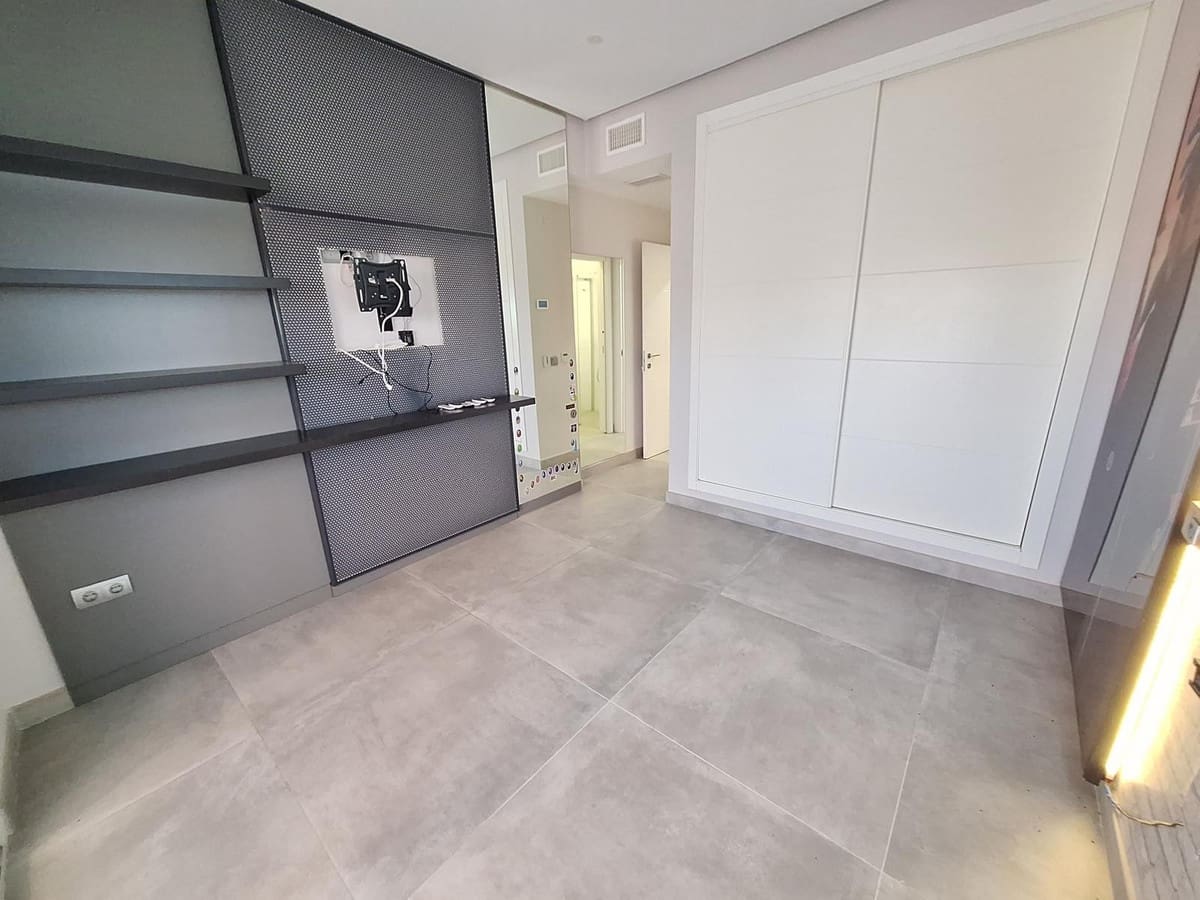 2 bedroom Apartment for sale in Bel-Air with pool - € 405,000 (Ref: 9479574)