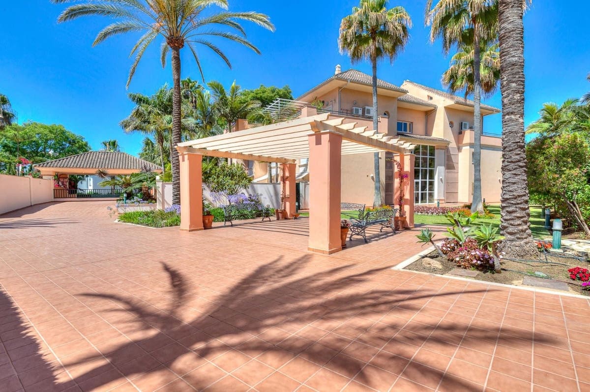 2 soverom Penthouse til salgs i Marbella med svømmebasseng garasje - € 408 000 (Ref: 9479577)