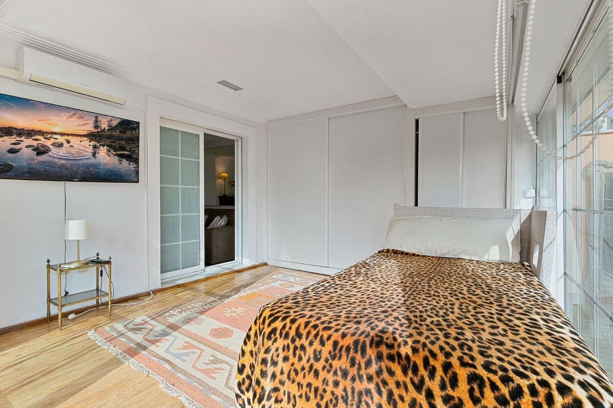 2 soverom Penthouse til salgs i Marbella med svømmebasseng garasje - € 408 000 (Ref: 9479577)