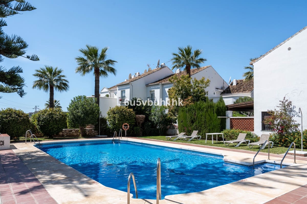 3 soverom Hus til salgs i Mijas Golf med svømmebasseng - € 408 000 (Ref: 9479578)