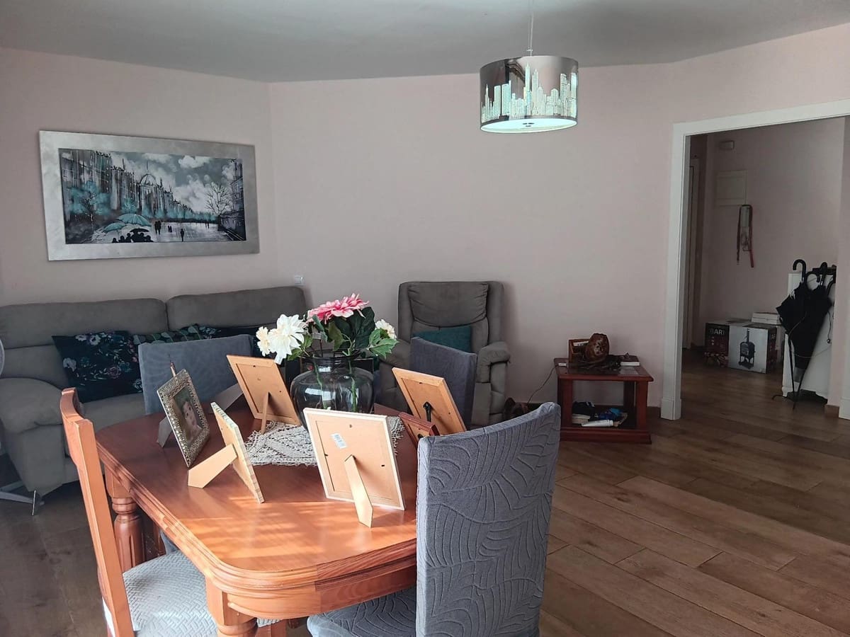 3 bedroom Apartment for sale in Estepona - € 410,000 (Ref: 9479579)