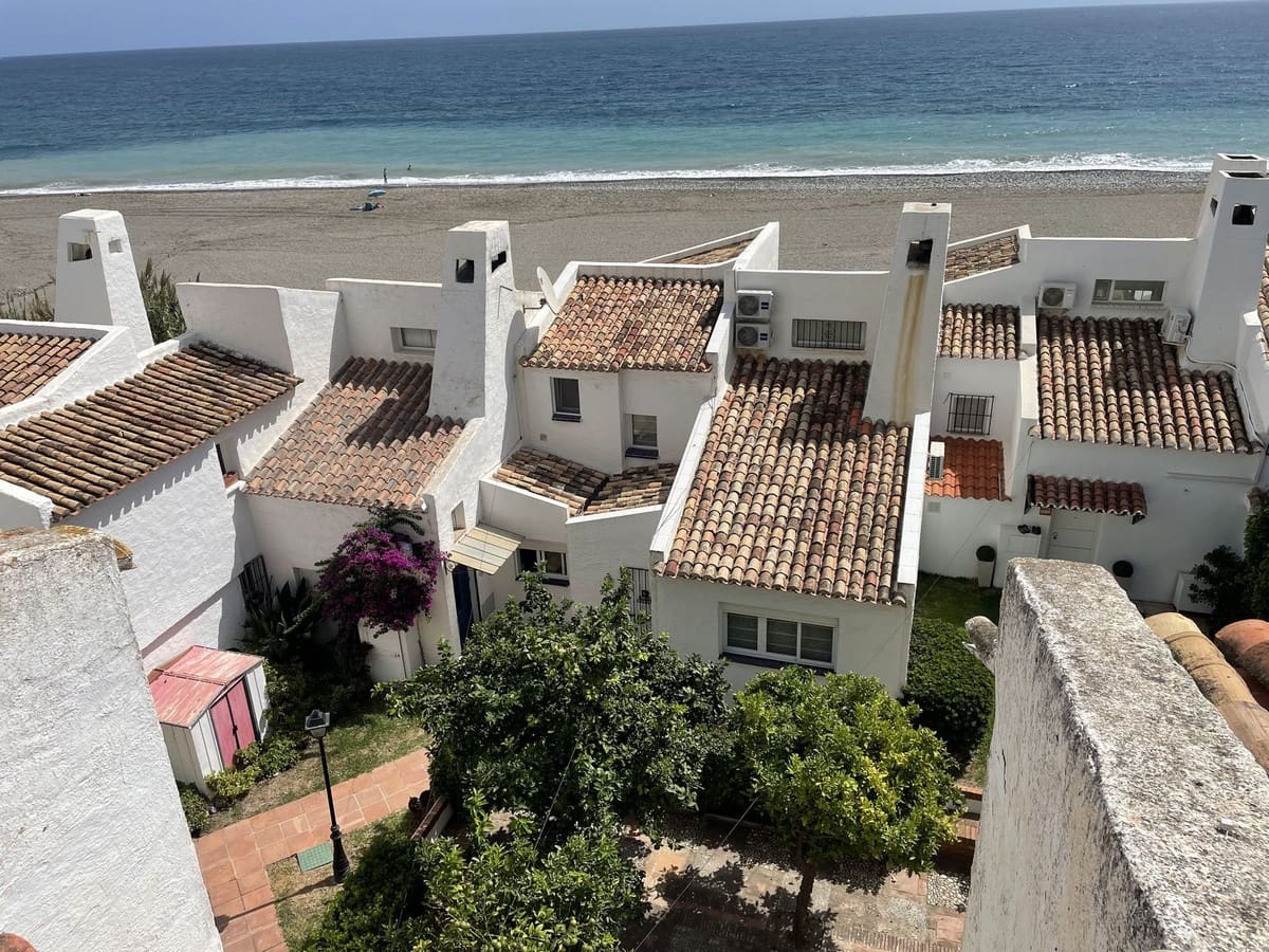 2 soverom Penthouse til salgs i Estepona med svømmebasseng - € 410 000 (Ref: 9479581)