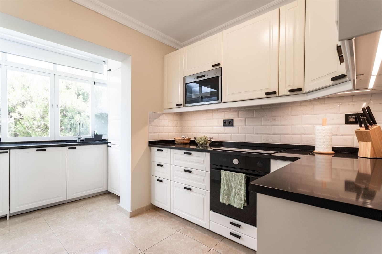 3 bedroom Apartment for sale in Mijas Costa with pool - € 415,000 (Ref: 9479590)