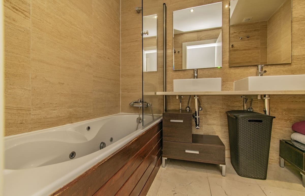 2 bedroom Apartment for sale in Los Flamingos with pool garage - € 419,000 (Ref: 9479594)